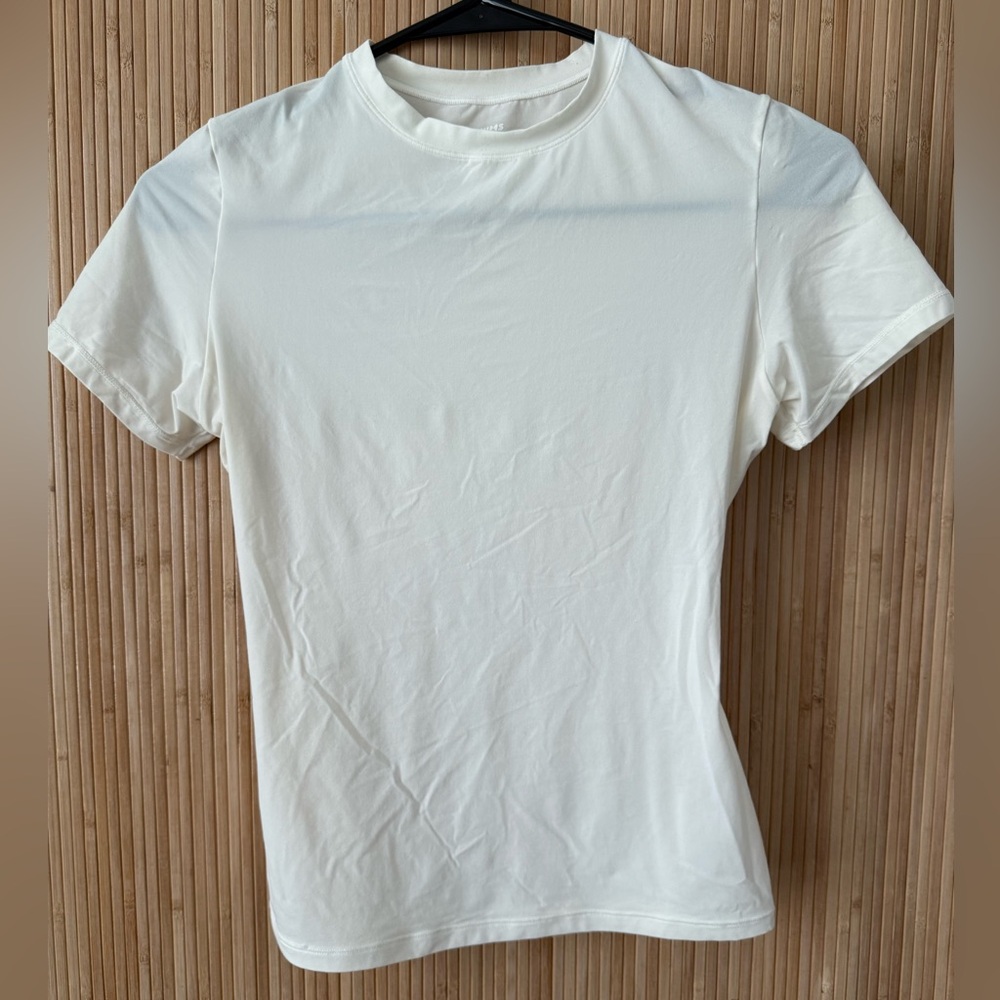 SKIMS Fits Everybody Top Marble